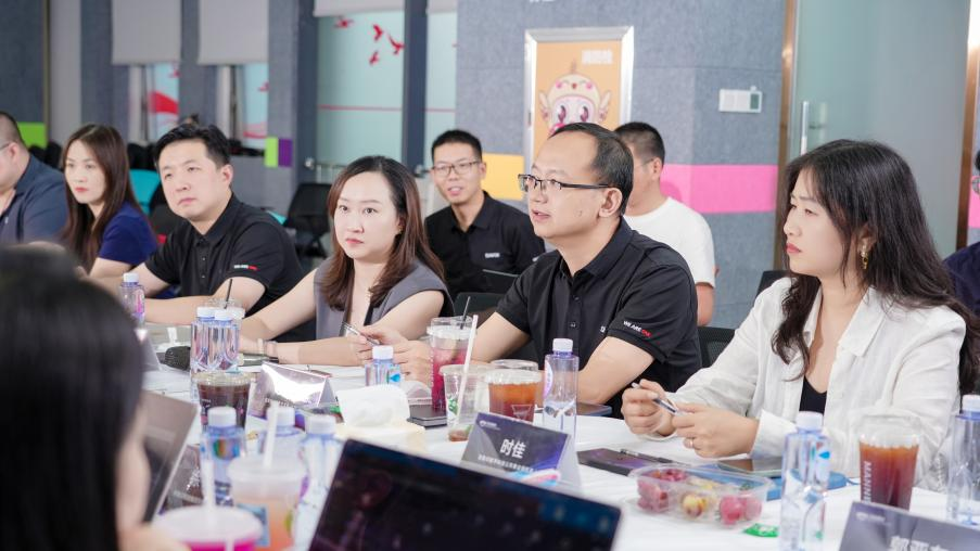 吉宏股份x阿里云|共筑 AI 原生底座，共商Token出海新丝路