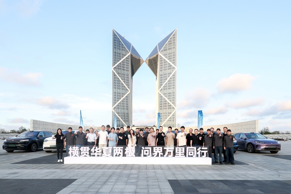 张兴海与用户万里同行 共同见证问界“五高”标准