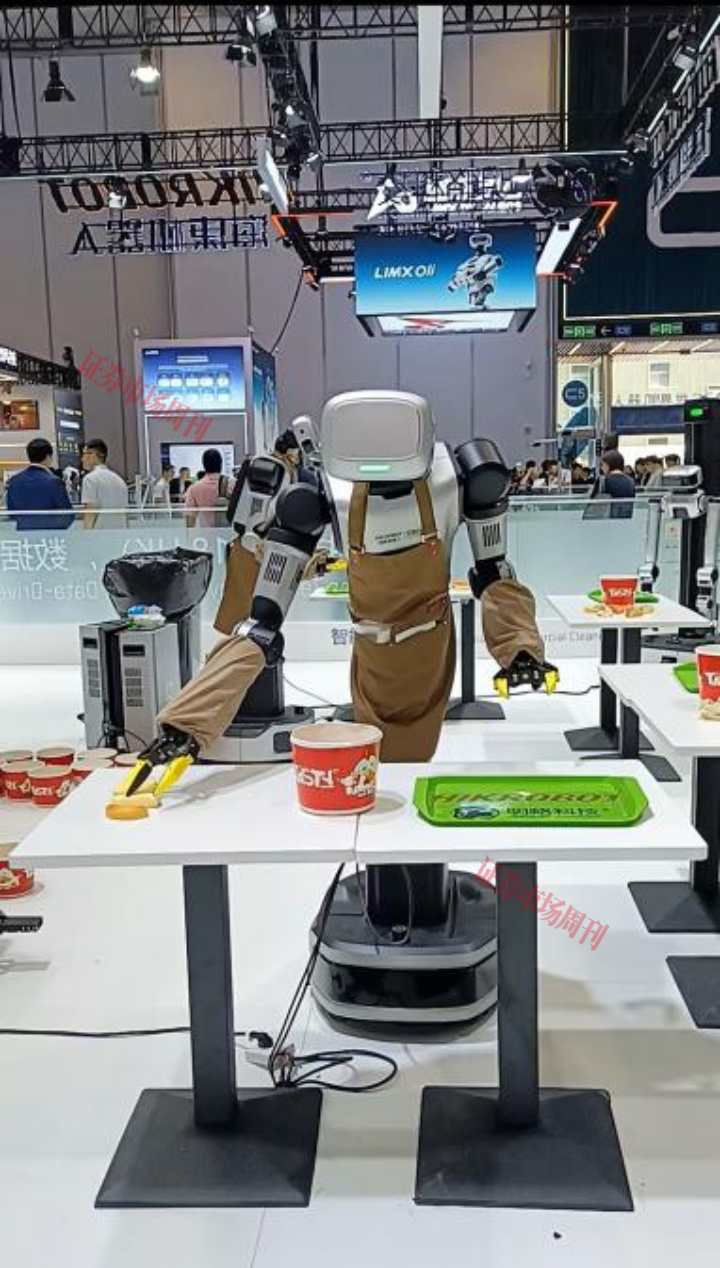 直击2026世界机器人大会:明略科技展示商服机器人AI能力