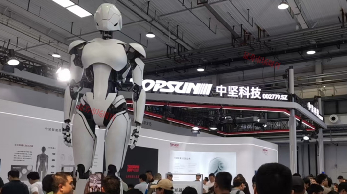 直击2026世界机器人大会:技术路线未收敛,工程化与规模化成决胜关键