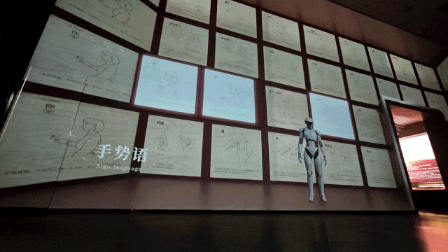 光峰专显23台工程投影落地湘博，光影织就“语言长河”
